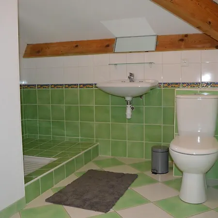Quaint In With Swimming Pool *