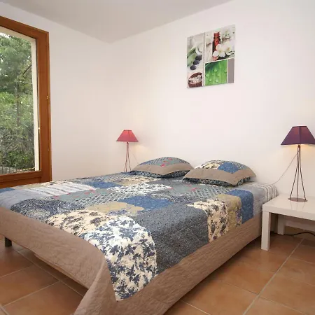 Holiday home Quaint In With Swimming Pool Les Vans